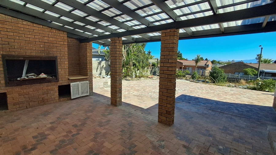 To Let 3 Bedroom Property for Rent in Ruwari Western Cape